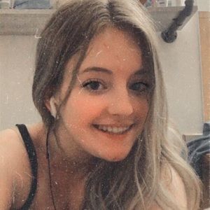 Meet your Posher, Bella